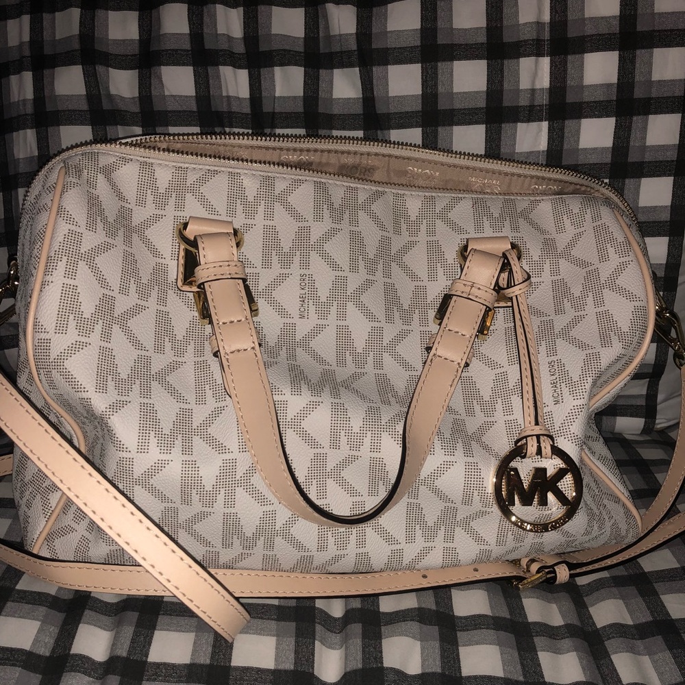 Michael kors purse